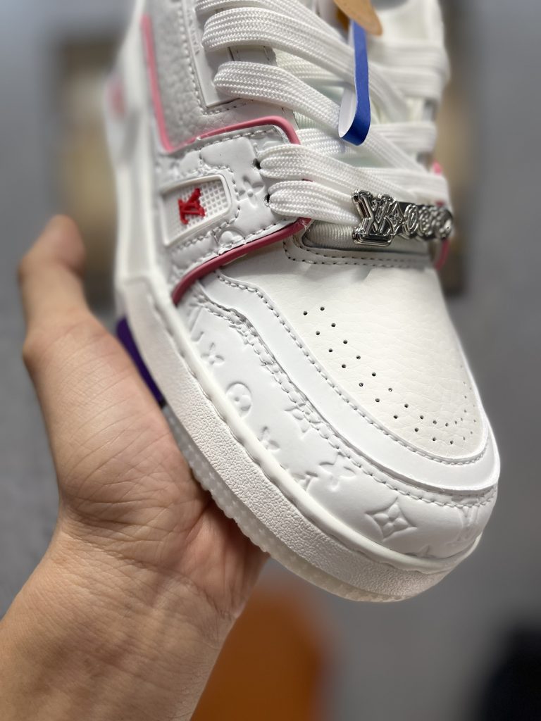 图片[4]-空胶头层K G版•Lv空胶头层 空胶工艺展现品质.Louis Vuitton 路易威登 Trainer 驴牌时装走秀运动鞋-911市场