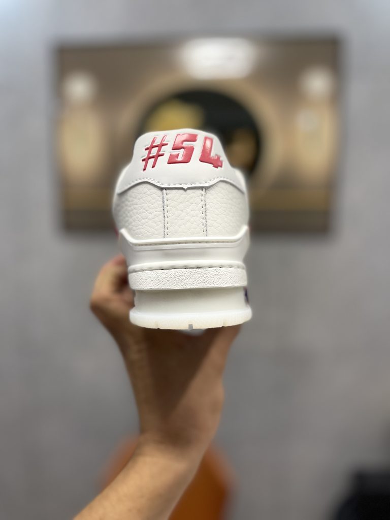 图片[6]-空胶头层K G版•Lv空胶头层 空胶工艺展现品质.Louis Vuitton 路易威登 Trainer 驴牌时装走秀运动鞋-911市场