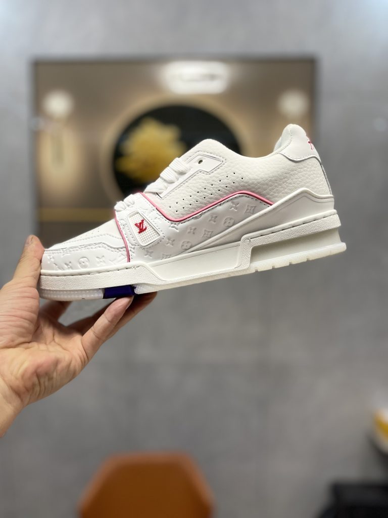 图片[7]-空胶头层K G版•Lv空胶头层 空胶工艺展现品质.Louis Vuitton 路易威登 Trainer 驴牌时装走秀运动鞋-911市场