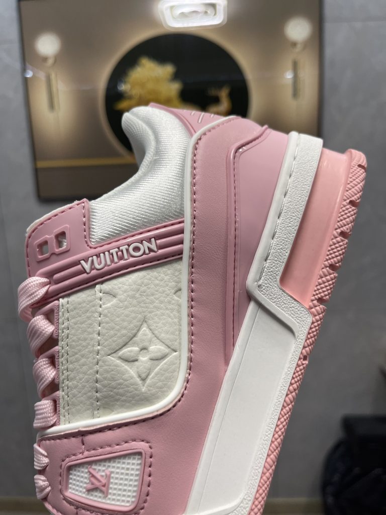 图片[3]-空胶头层K G版•Lv空胶头层 空胶工艺展现品质.Louis Vuitton 路易威登 Trainer 驴牌时装走秀运动鞋-911市场