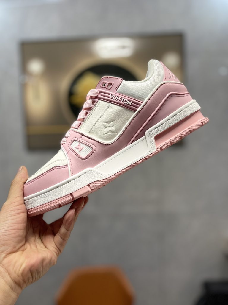 图片[8]-空胶头层K G版•Lv空胶头层 空胶工艺展现品质.Louis Vuitton 路易威登 Trainer 驴牌时装走秀运动鞋-911市场