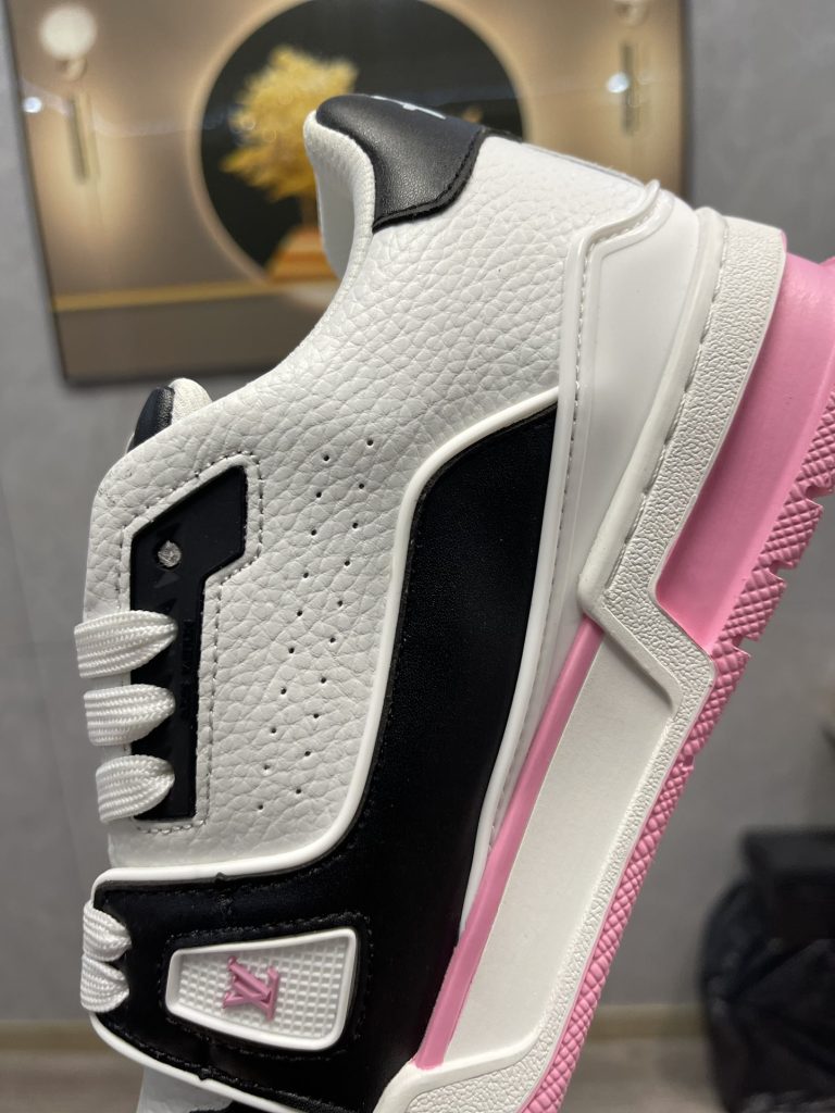 图片[3]-空胶头层K G版•Lv空胶头层 空胶工艺展现品质.Louis Vuitton 路易威登 Trainer 驴牌时装走秀运动鞋-911市场