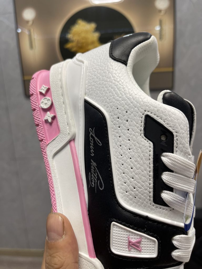 图片[4]-空胶头层K G版•Lv空胶头层 空胶工艺展现品质.Louis Vuitton 路易威登 Trainer 驴牌时装走秀运动鞋-911市场